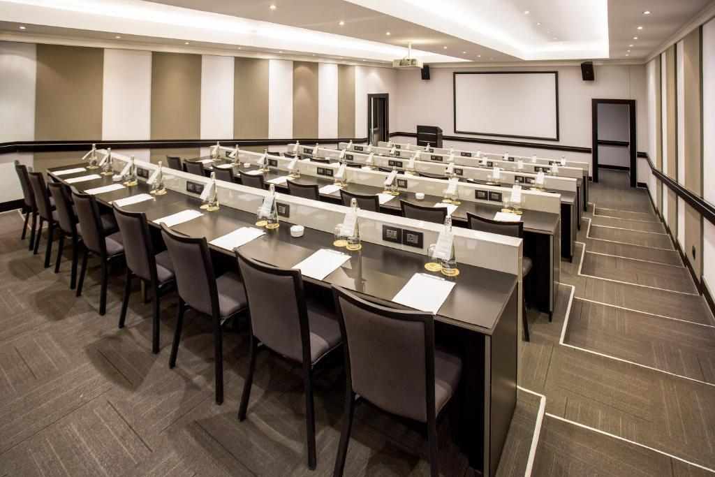 The Maslow Hotel, Sandton Exterior photo