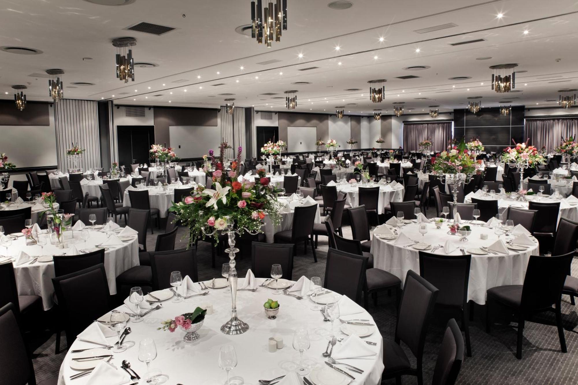 The Maslow Hotel, Sandton Exterior photo