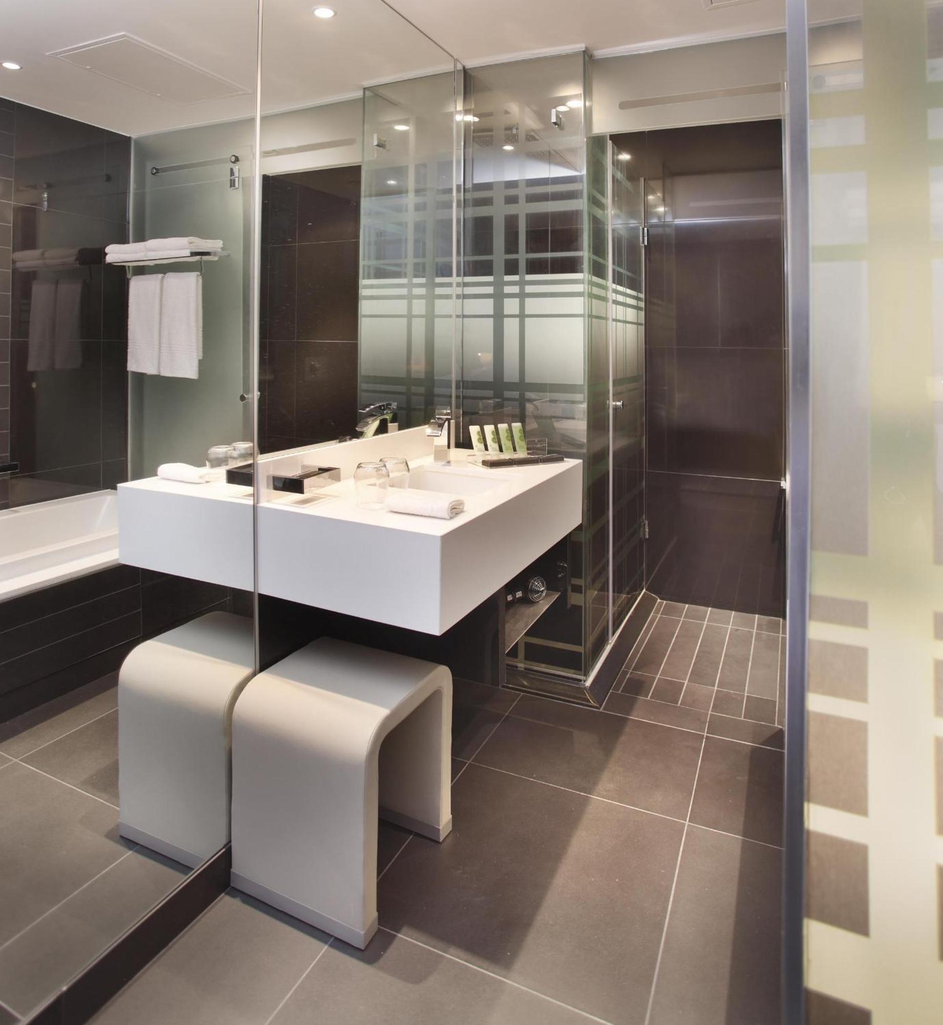 The Maslow Hotel, Sandton Room photo